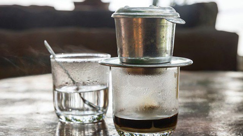 Pha cà phê phin bao nhiêu nước là hợp lý?
